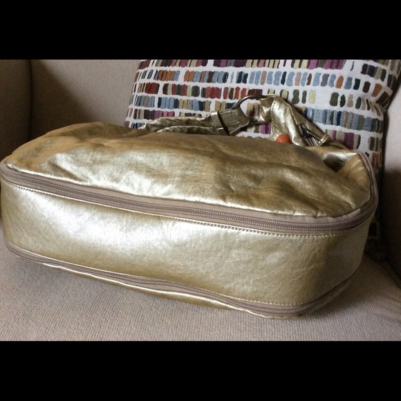 Aerosoles Slouch Bag 👜 - Picture 2 of 4